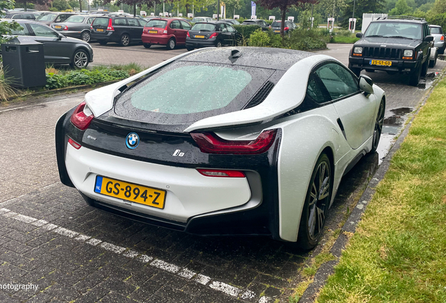 BMW i8