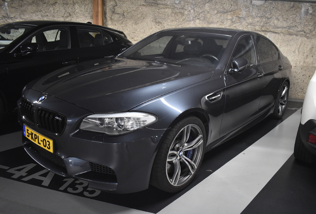 BMW M5 F10 2011