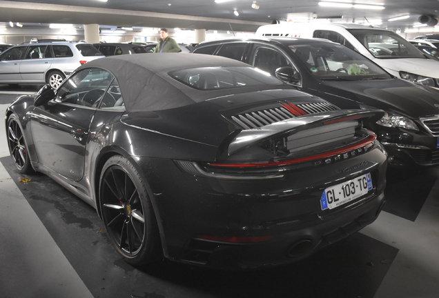 Porsche 992 Carrera 4S Cabriolet