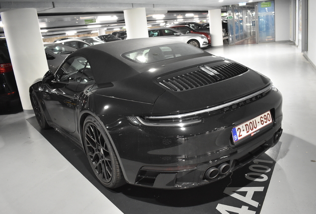 Porsche 992 Carrera 4S Cabriolet