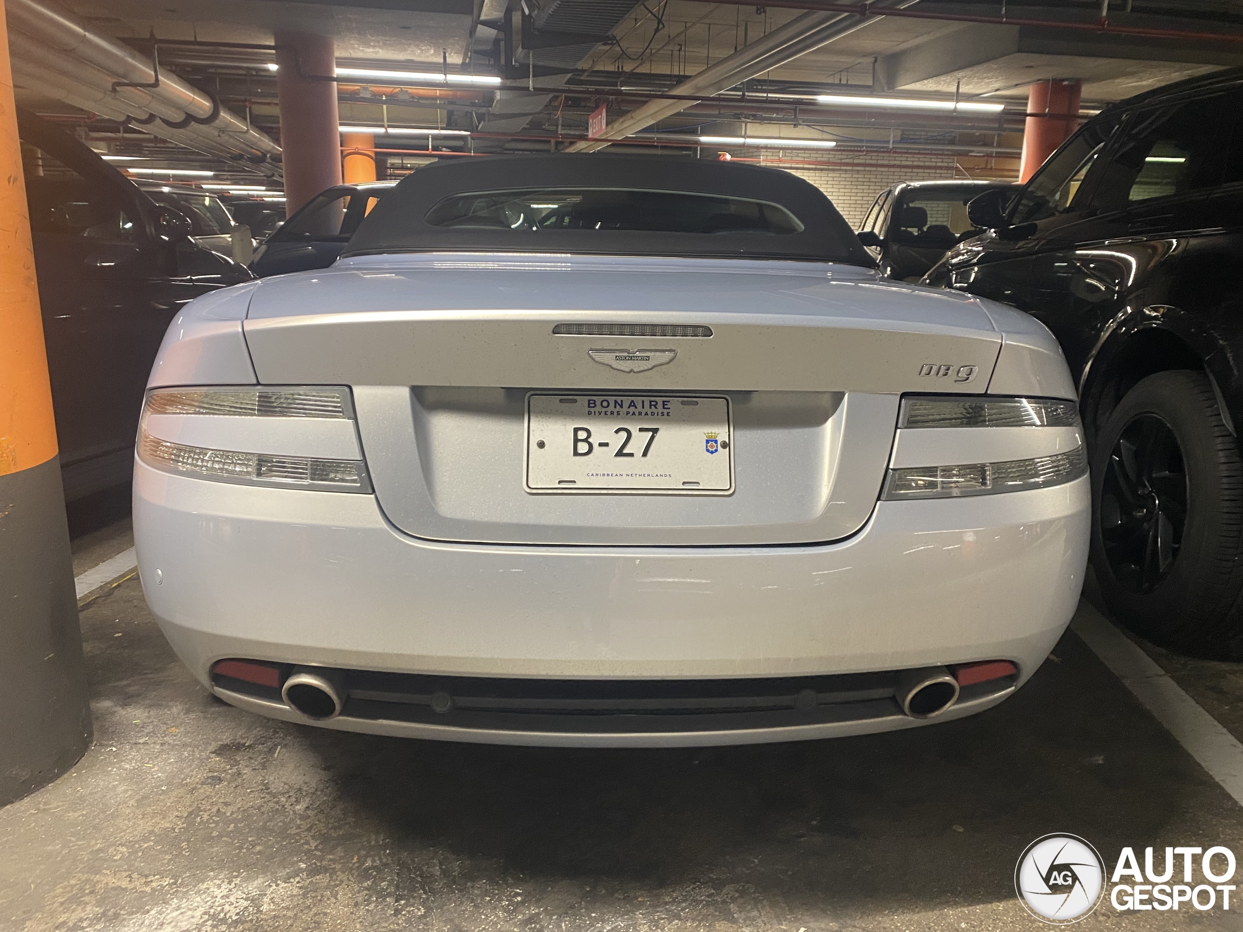 Aston Martin DB9 Volante 2010