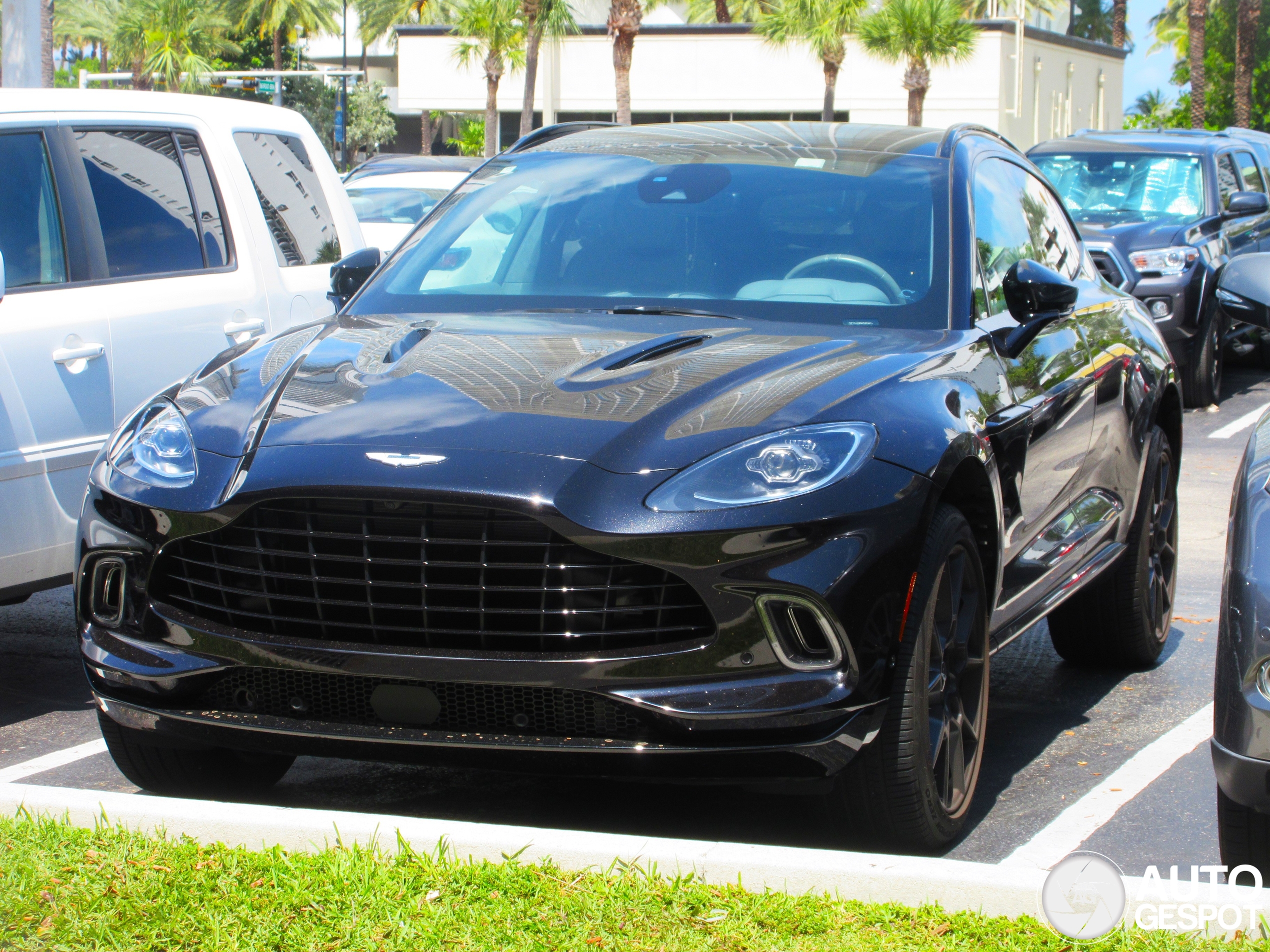 Aston Martin DBX