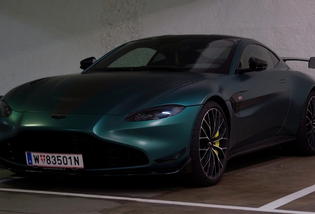 Aston Martin V8 Vantage Formula 1 Edition