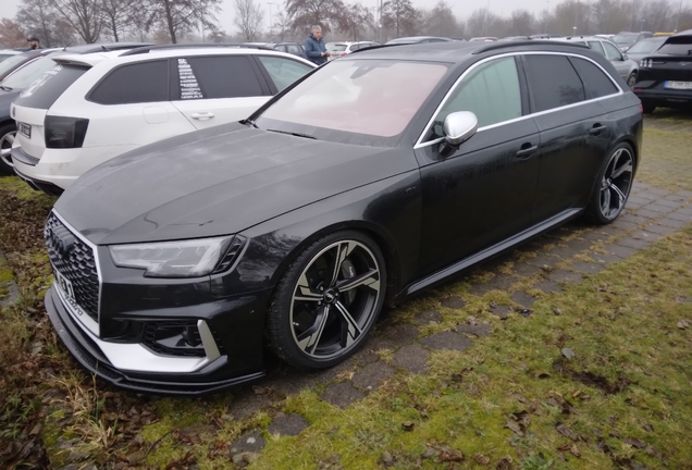 Audi RS4 Avant B9