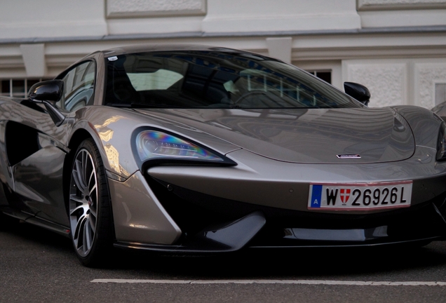 McLaren 570S