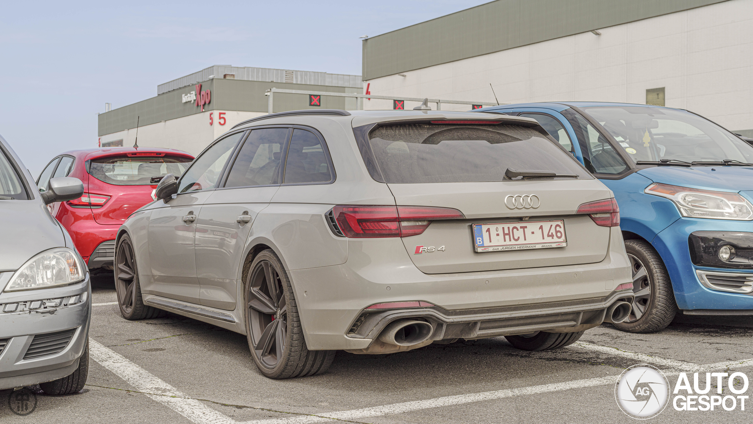 Audi RS4 Avant B9