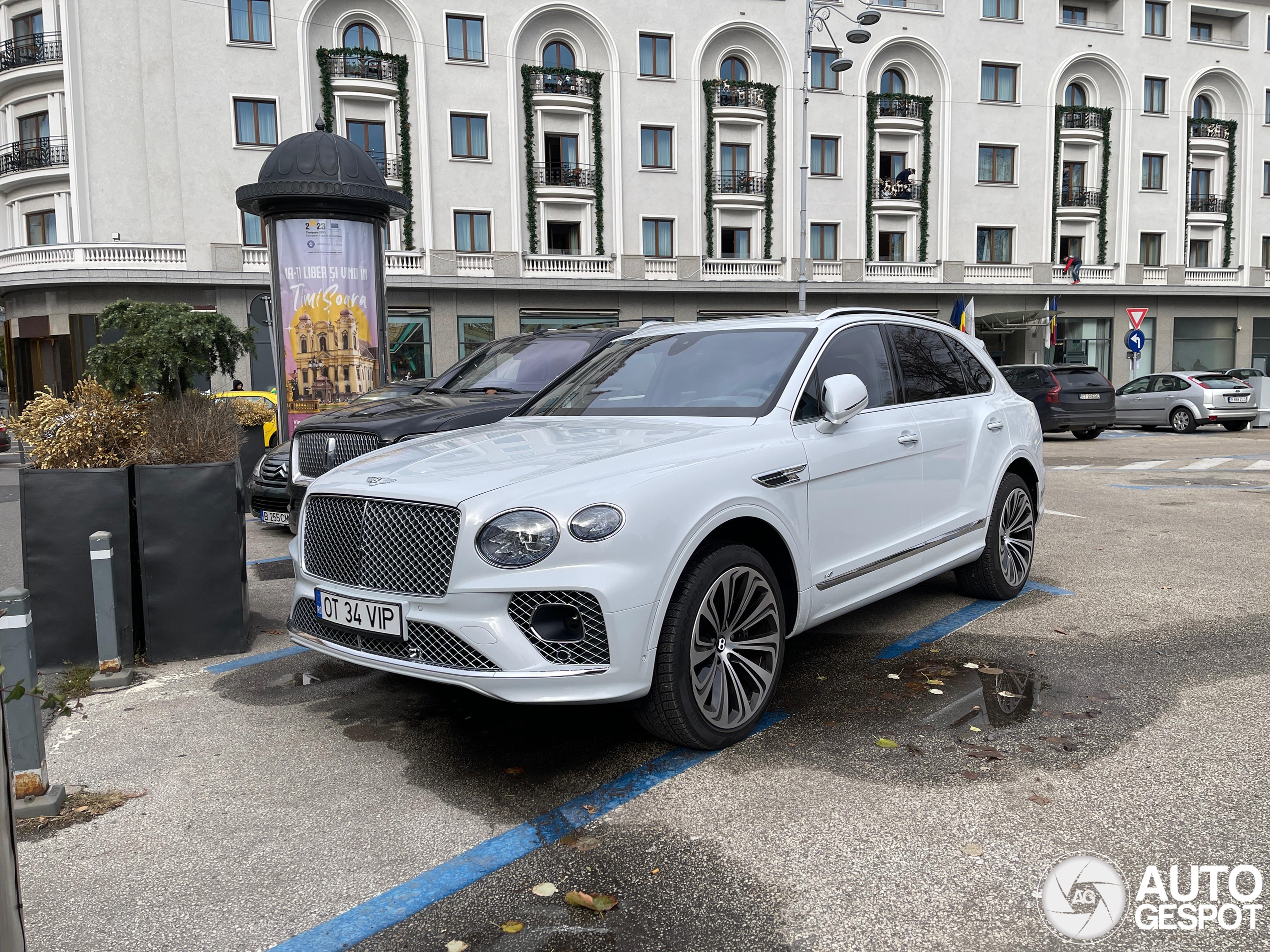 Bentley Bentayga V8 2021