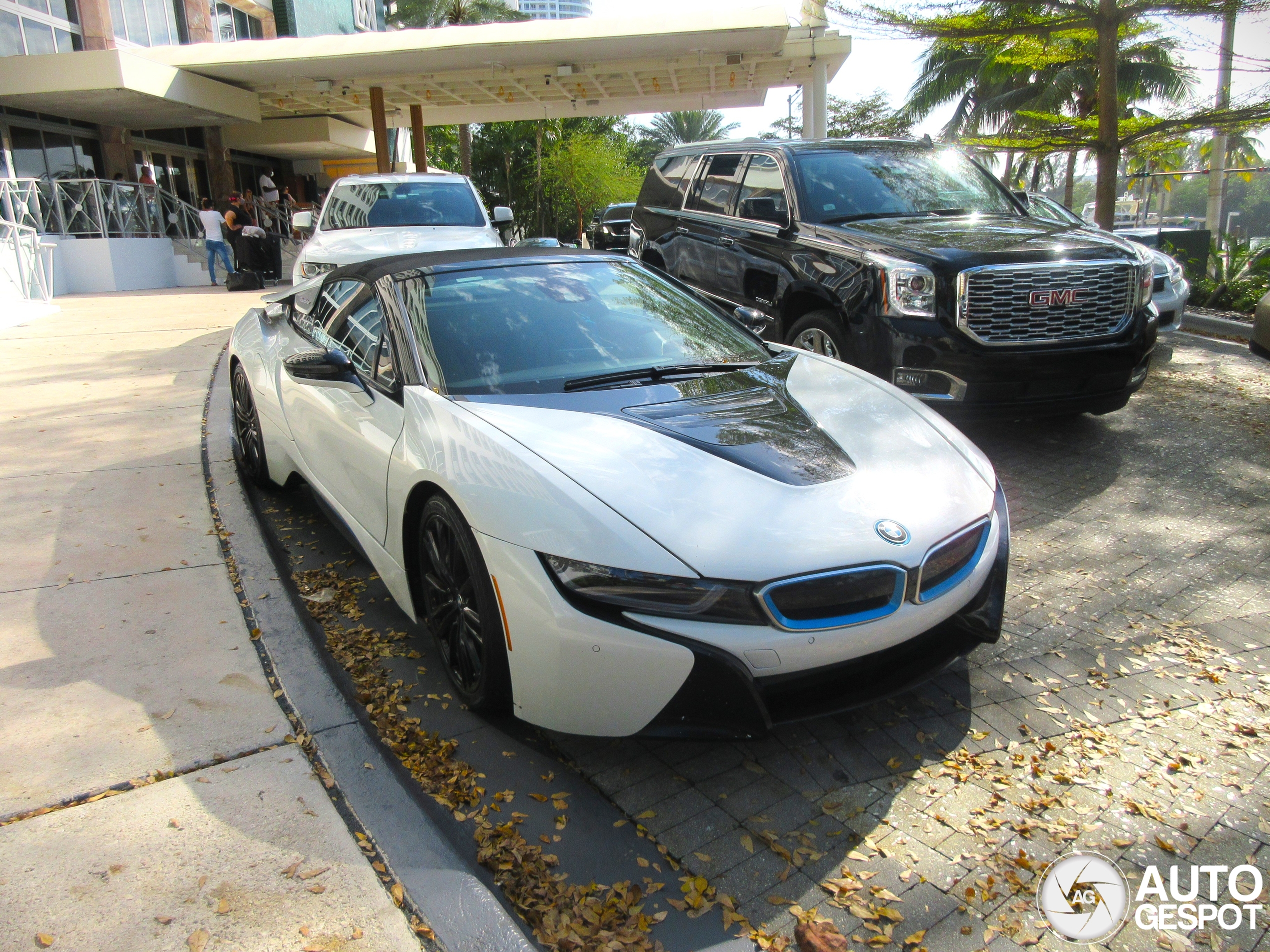 BMW i8 Roadster