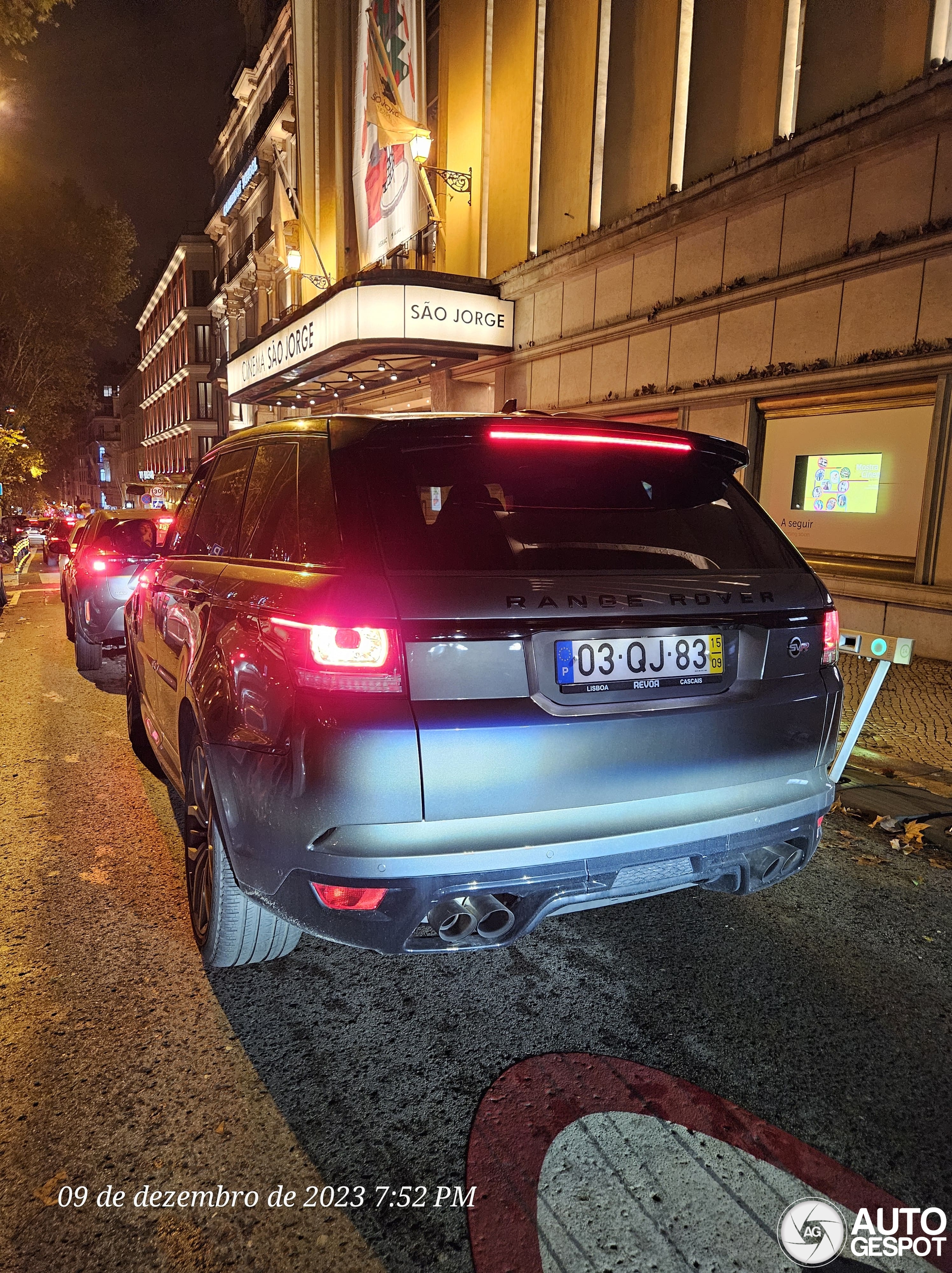 Land Rover Range Rover Sport SVR