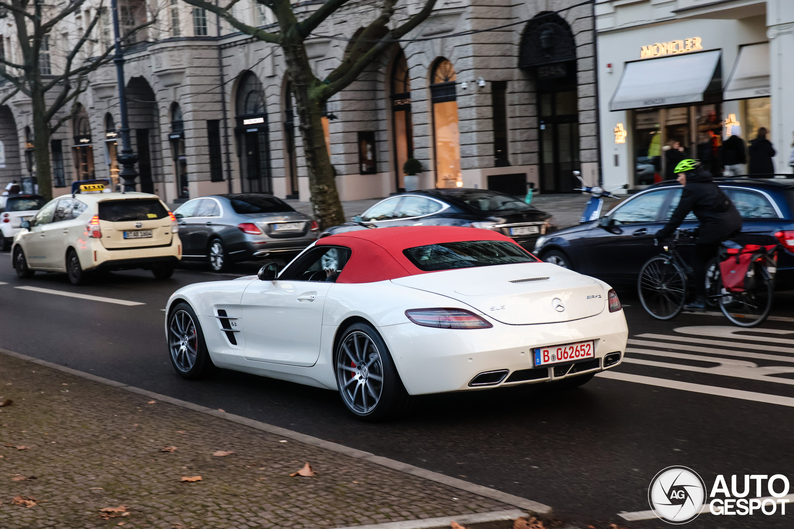 Mercedes-Benz SLS AMG Roadster