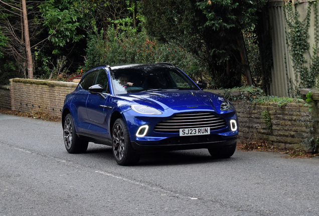 Aston Martin DBX