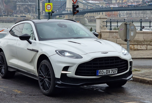 Aston Martin DBX707