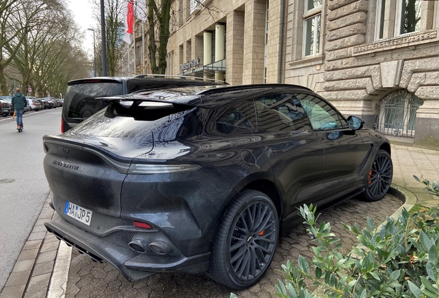 Aston Martin DBX707