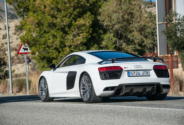 Audi R8 V10 Plus 2015