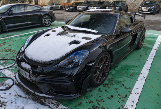 Porsche 718 Cayman GT4 RS Weissach Package