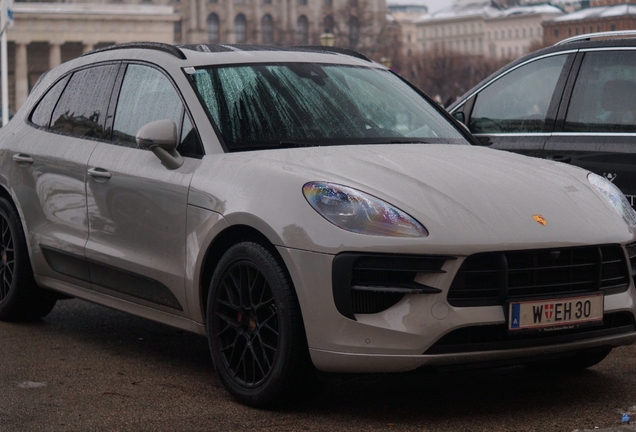 Porsche 95B Macan GTS MkII