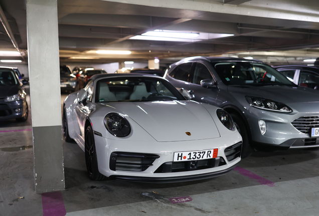 Porsche 992 Carrera GTS Cabriolet