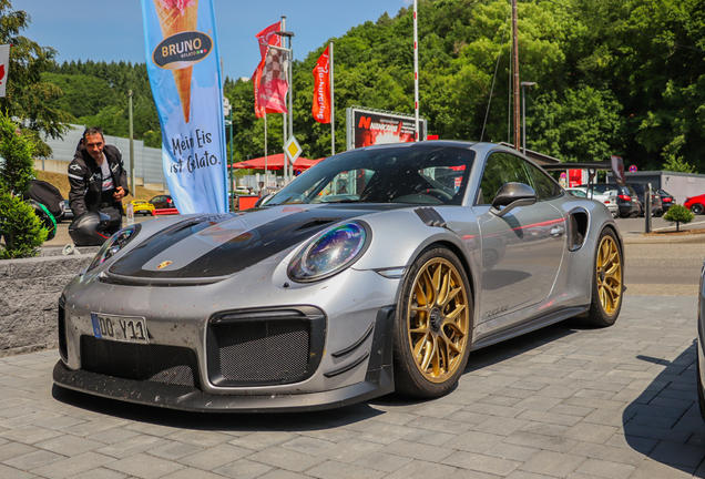 Porsche Manthey Racing 991 GT2 RS MR