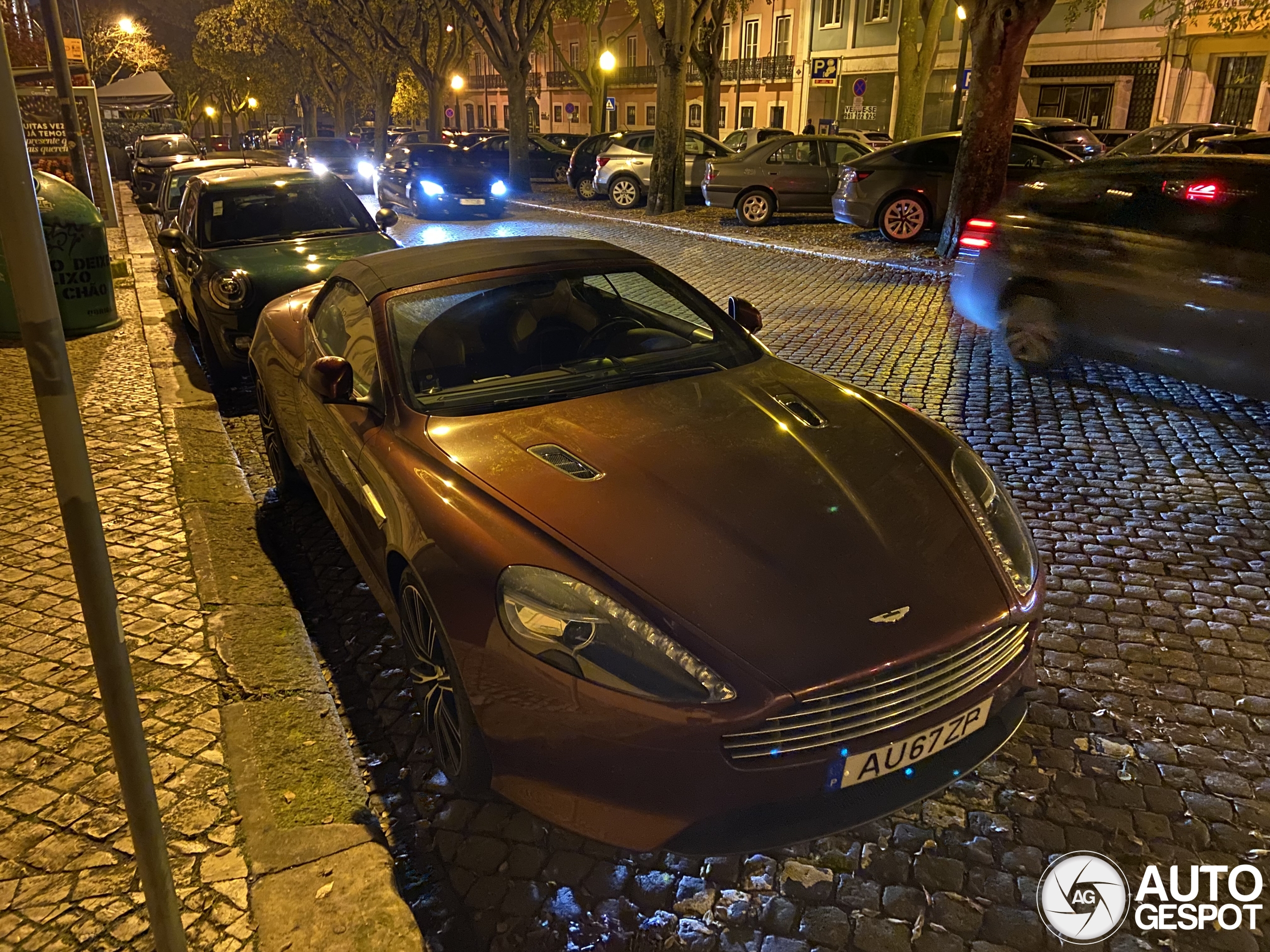 Aston Martin Virage Volante 2011