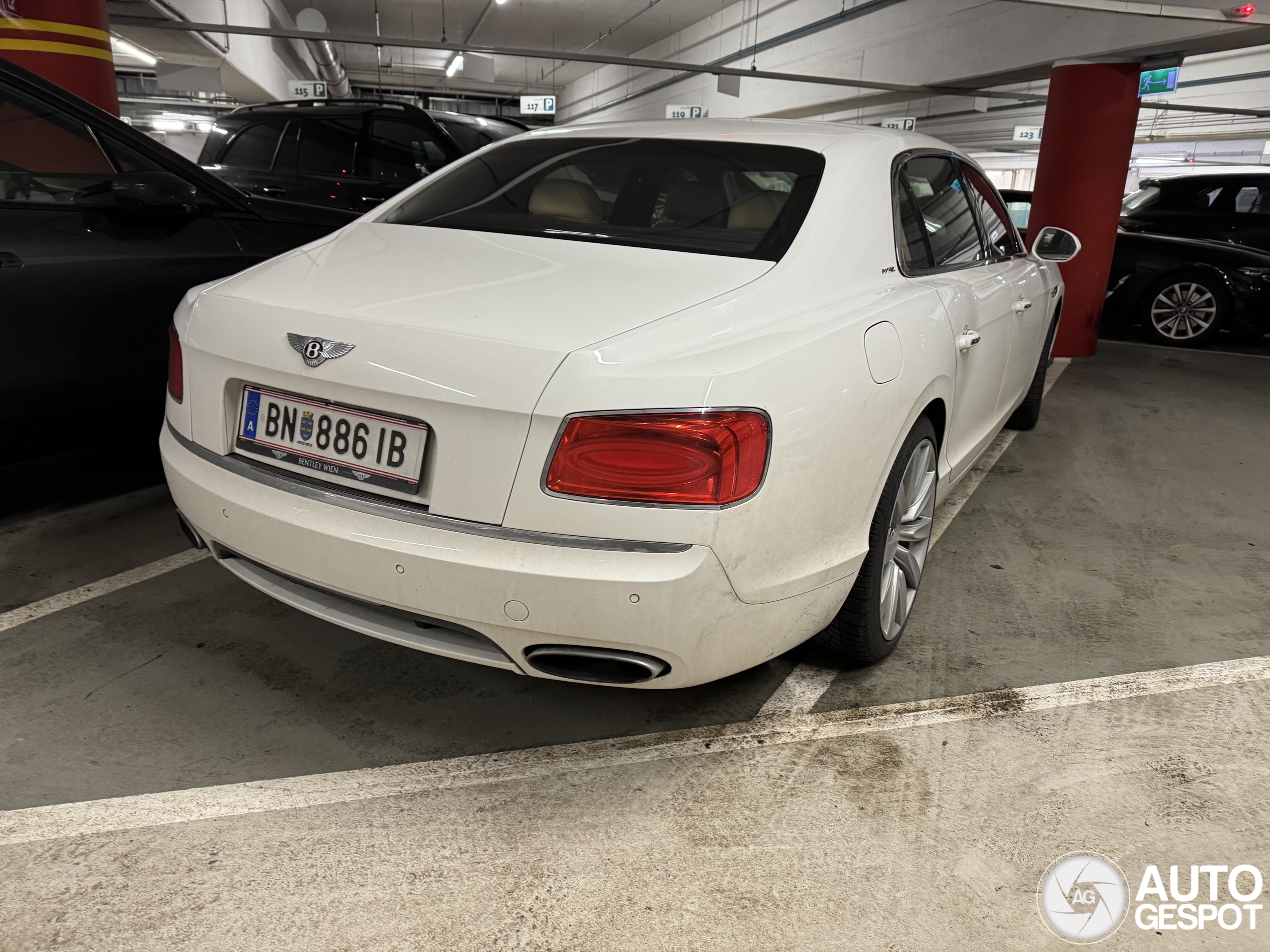 Bentley Flying Spur W12