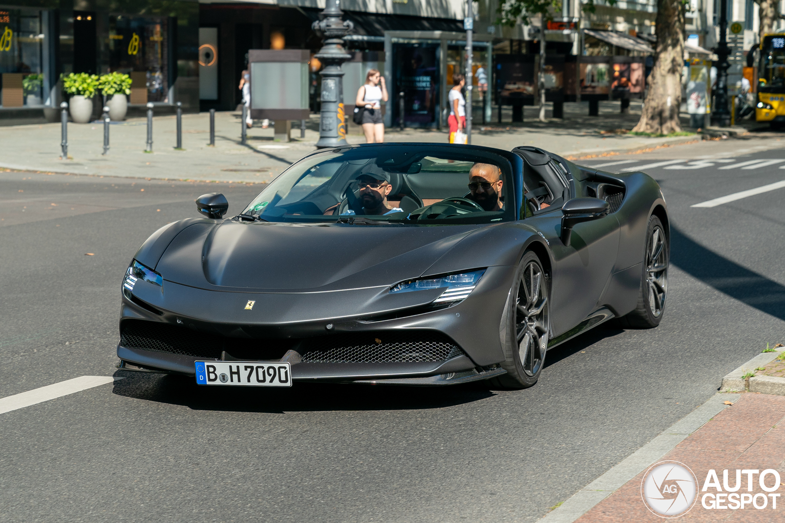 Ferrari SF90 Spider