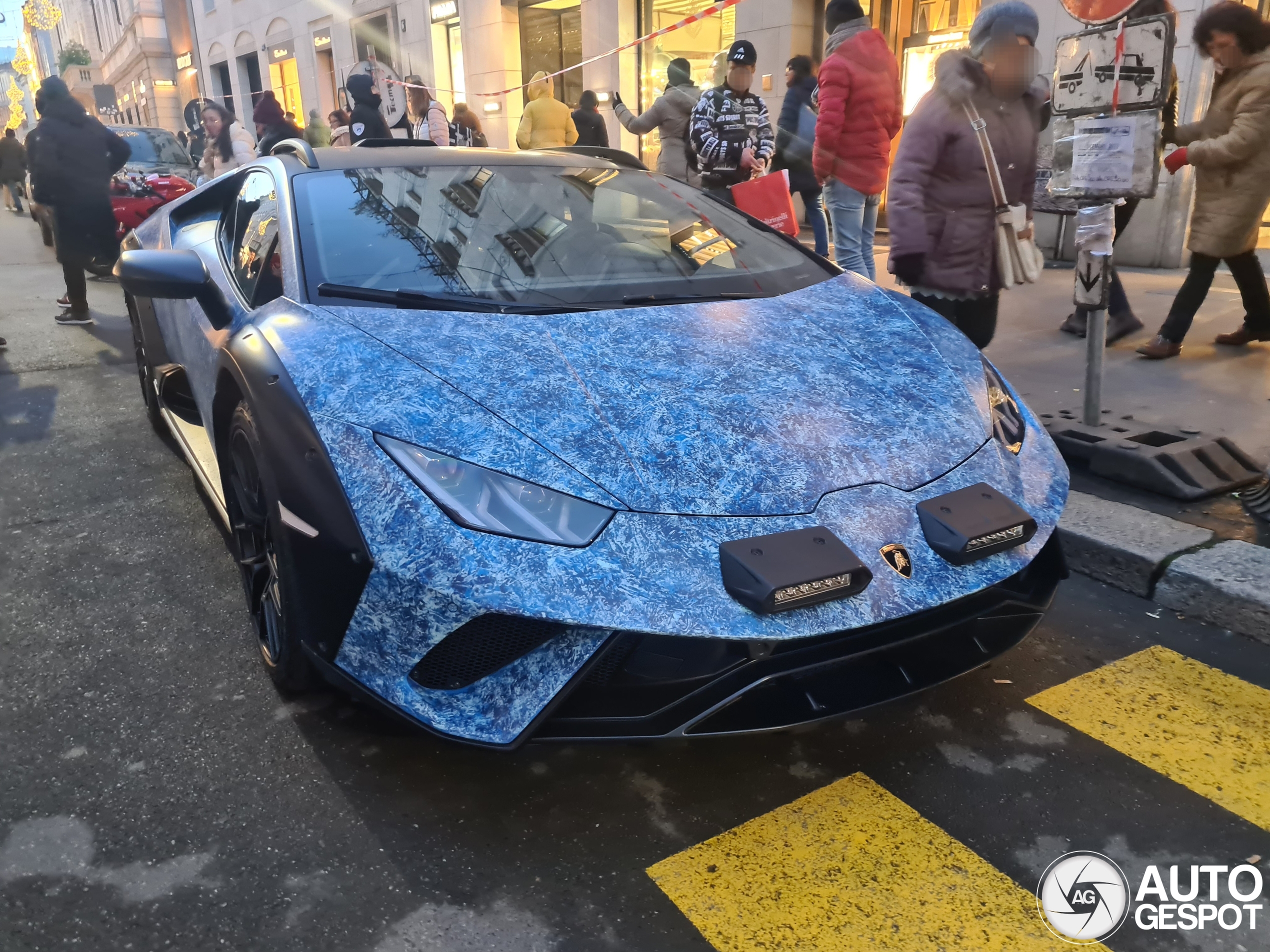 Lak van Lamborghini Huracán LP610-4 Sterrato Opera Unica heeft 370 uur gekost