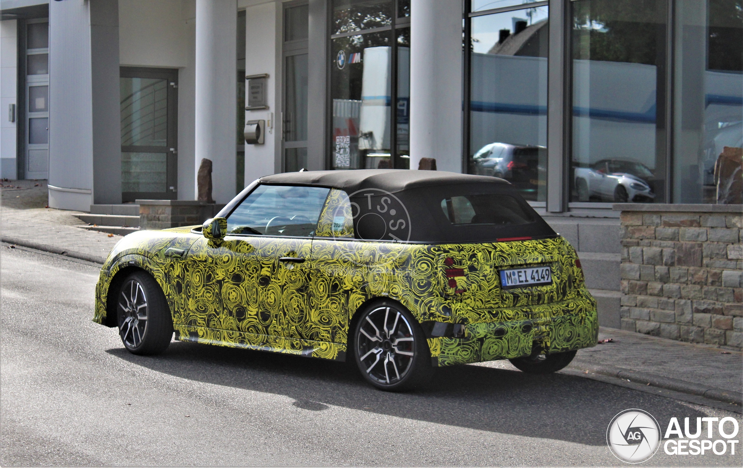 Mini F67 Cooper S Convertible John Cooper Works