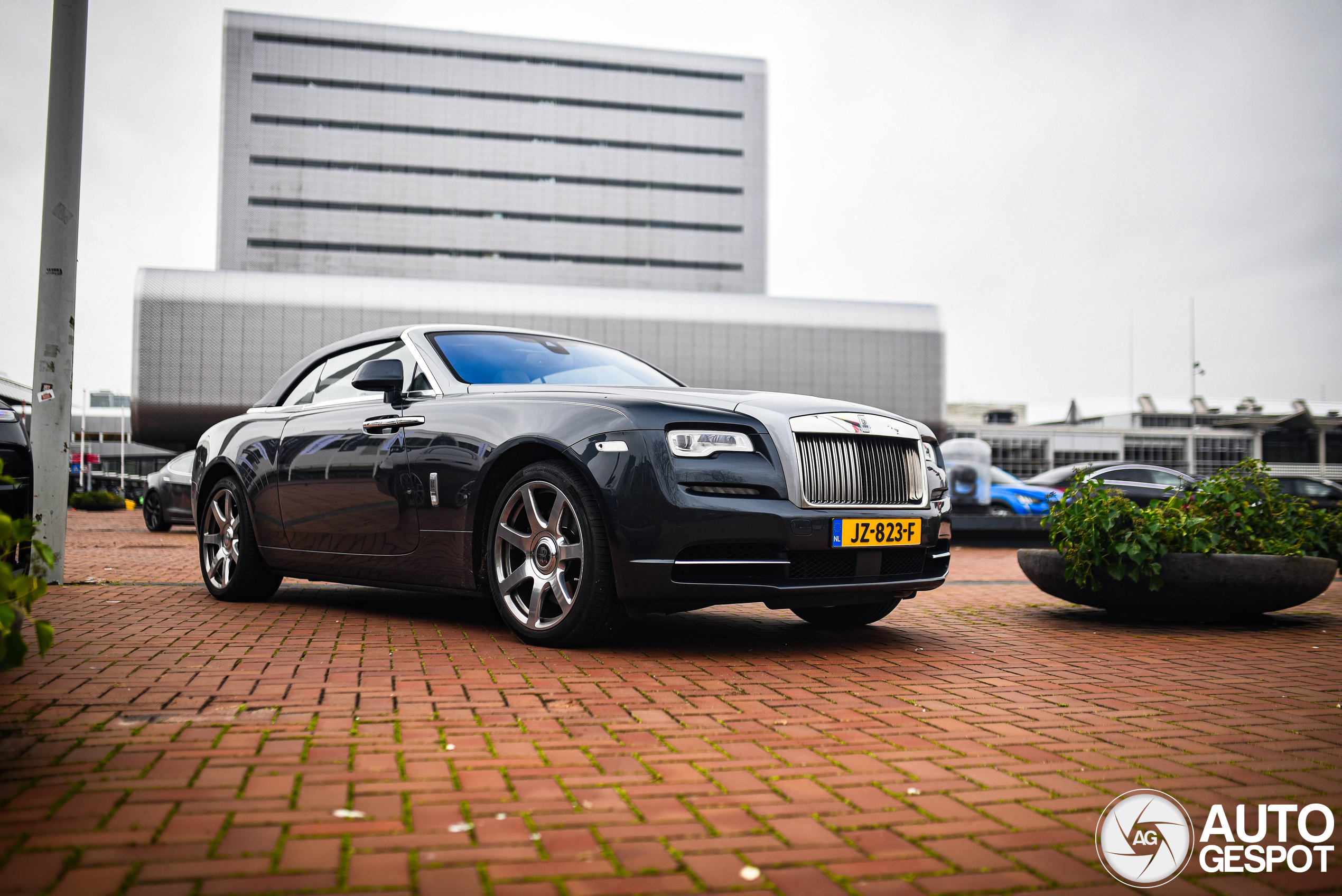 Rolls-Royce Dawn