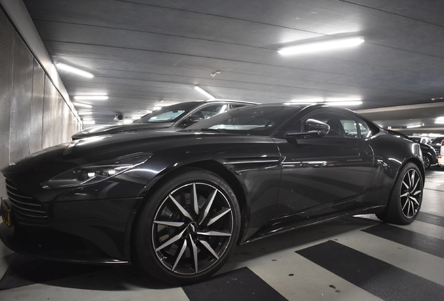 Aston Martin DB11 V8