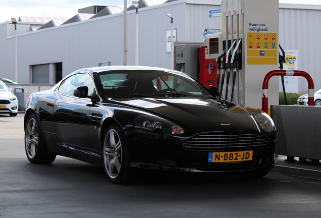 Aston Martin DB9