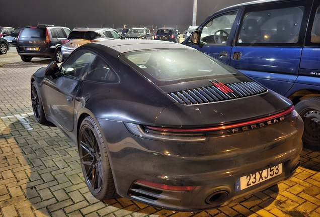 Porsche 992 Carrera 4S