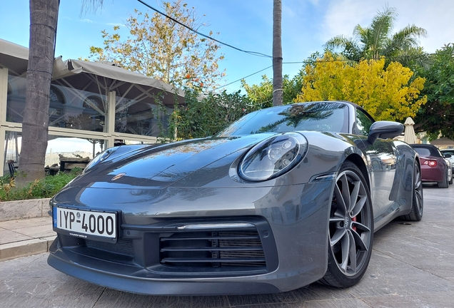 Porsche 992 Carrera 4S Cabriolet