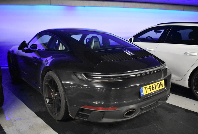 Porsche 992 Carrera GTS