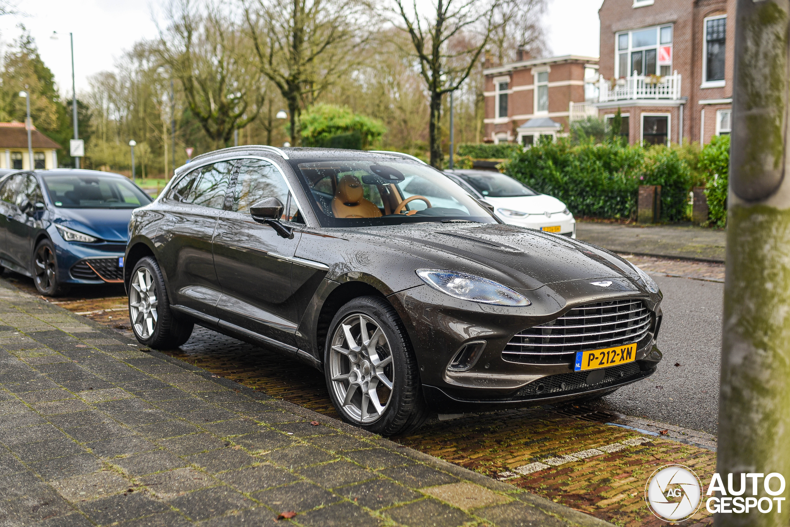 Aston Martin DBX