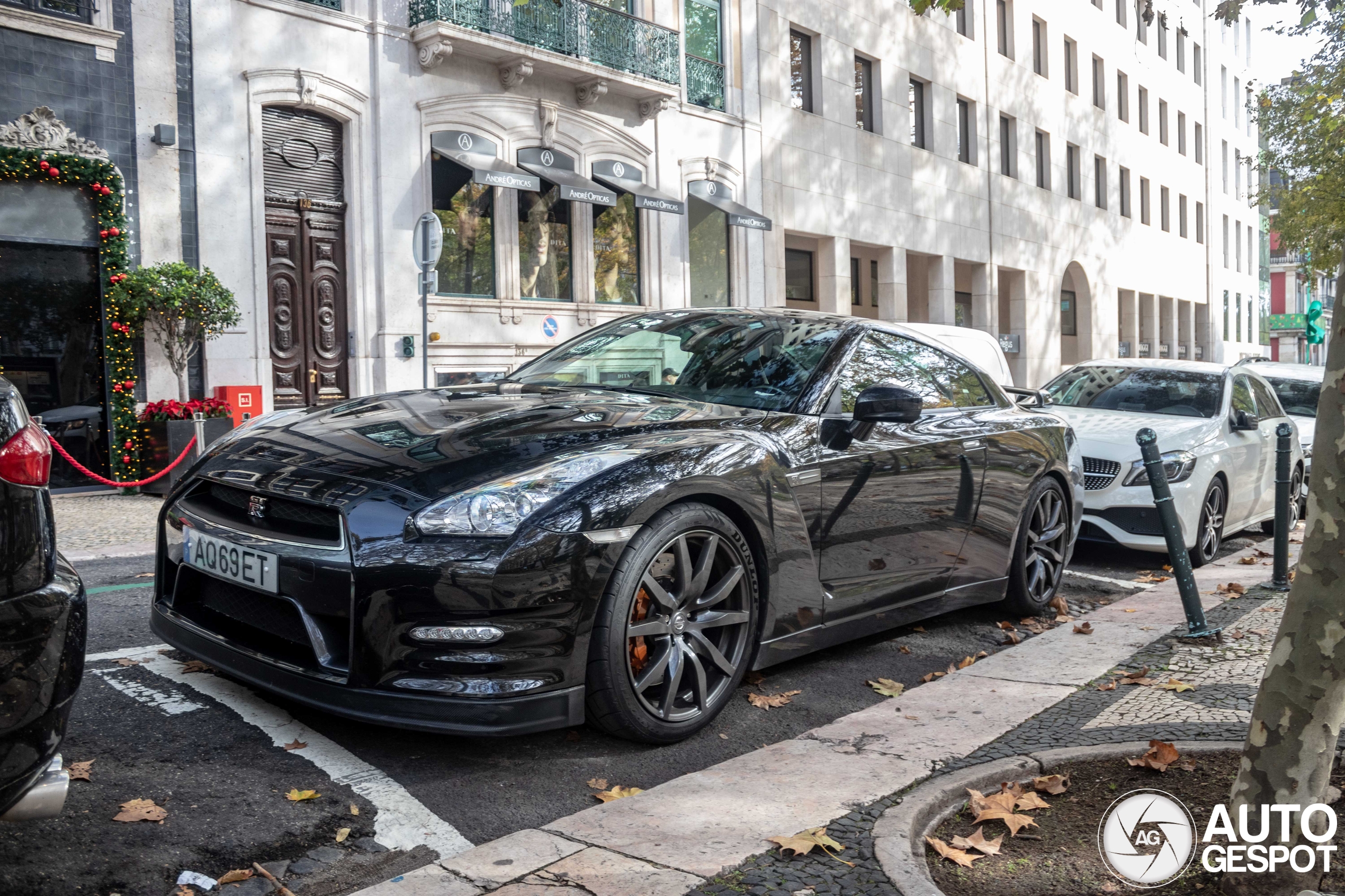 Nissan GT-R 2011