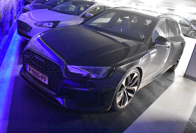 Audi RS4 Avant B9