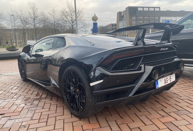 Lamborghini Huracán LP640-4 Performante