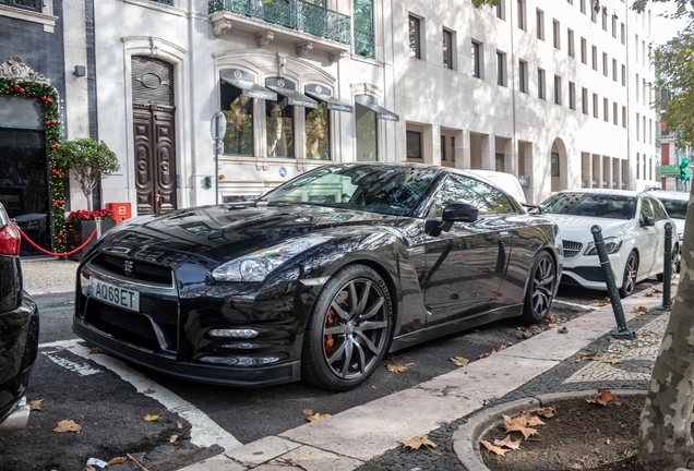 Nissan GT-R 2011