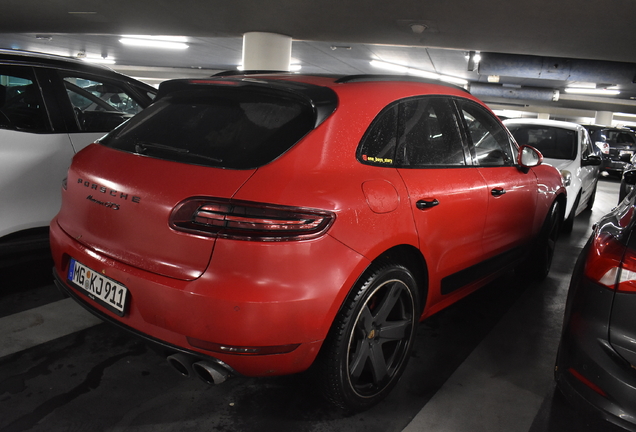 Porsche 95B Macan GTS