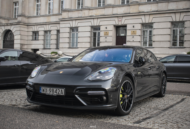 Porsche 971 Panamera Turbo S E-Hybrid Sport Turismo