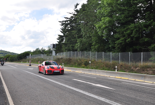 Porsche 991 GT2 RS Weissach Package