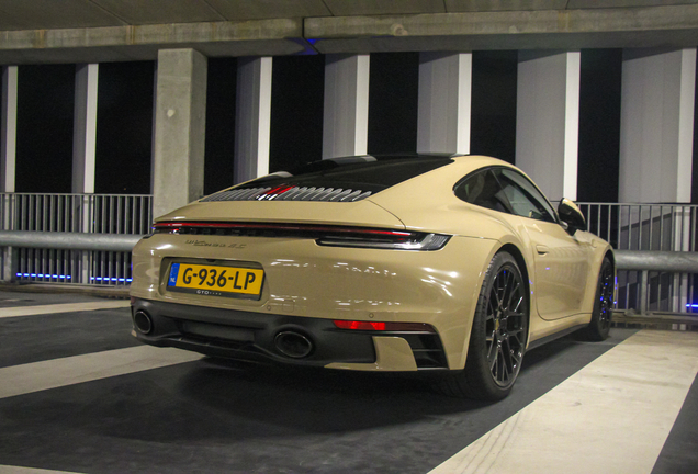 Porsche 992 Carrera 4S