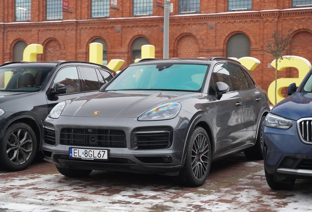 Porsche 9YA Cayenne GTS