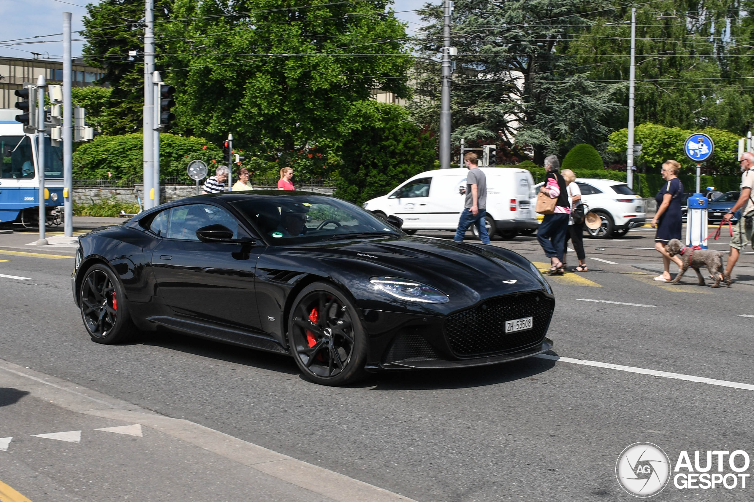 Aston Martin DBS Superleggera