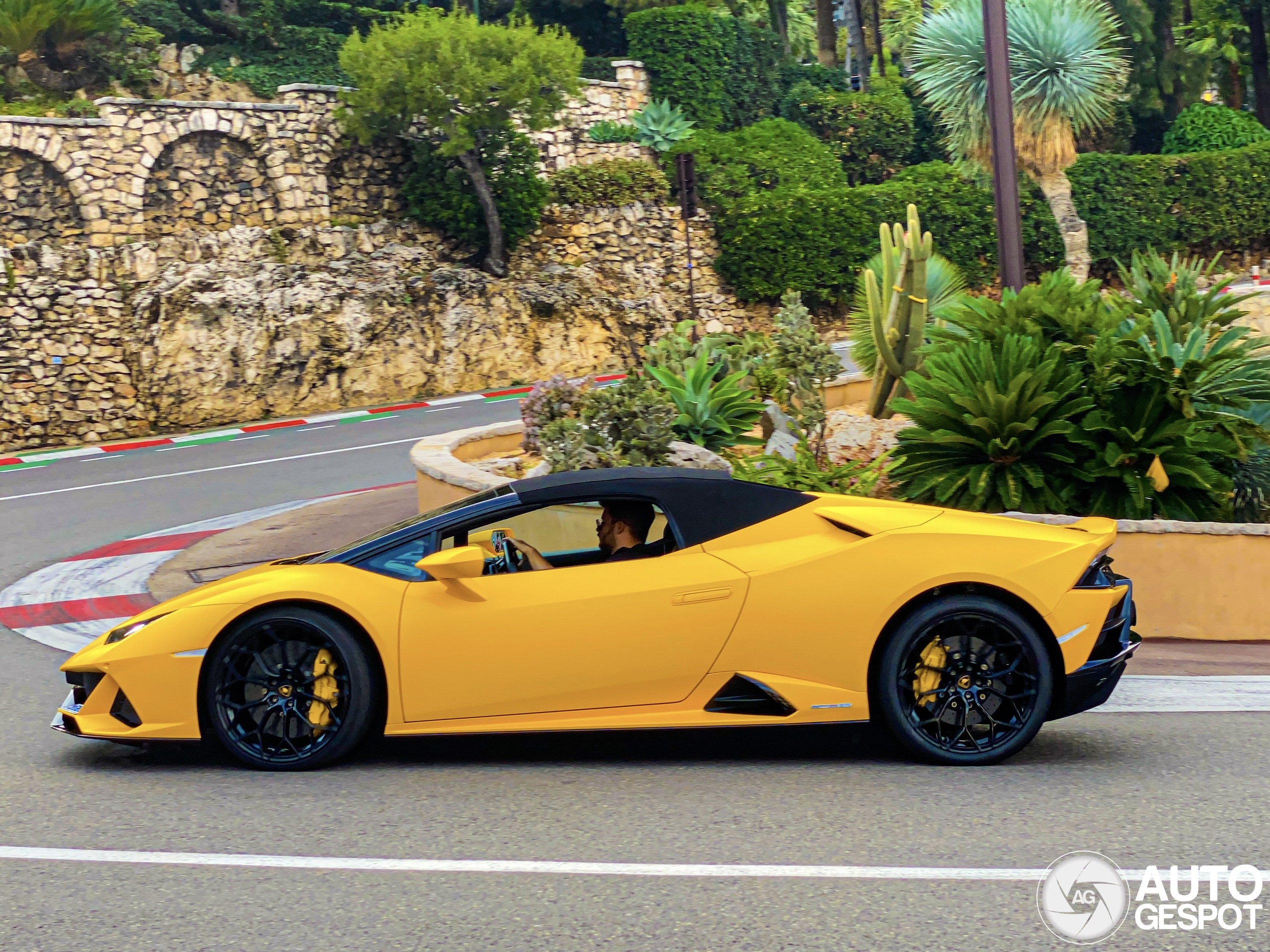 Lamborghini Huracán LP640-4 EVO Spyder