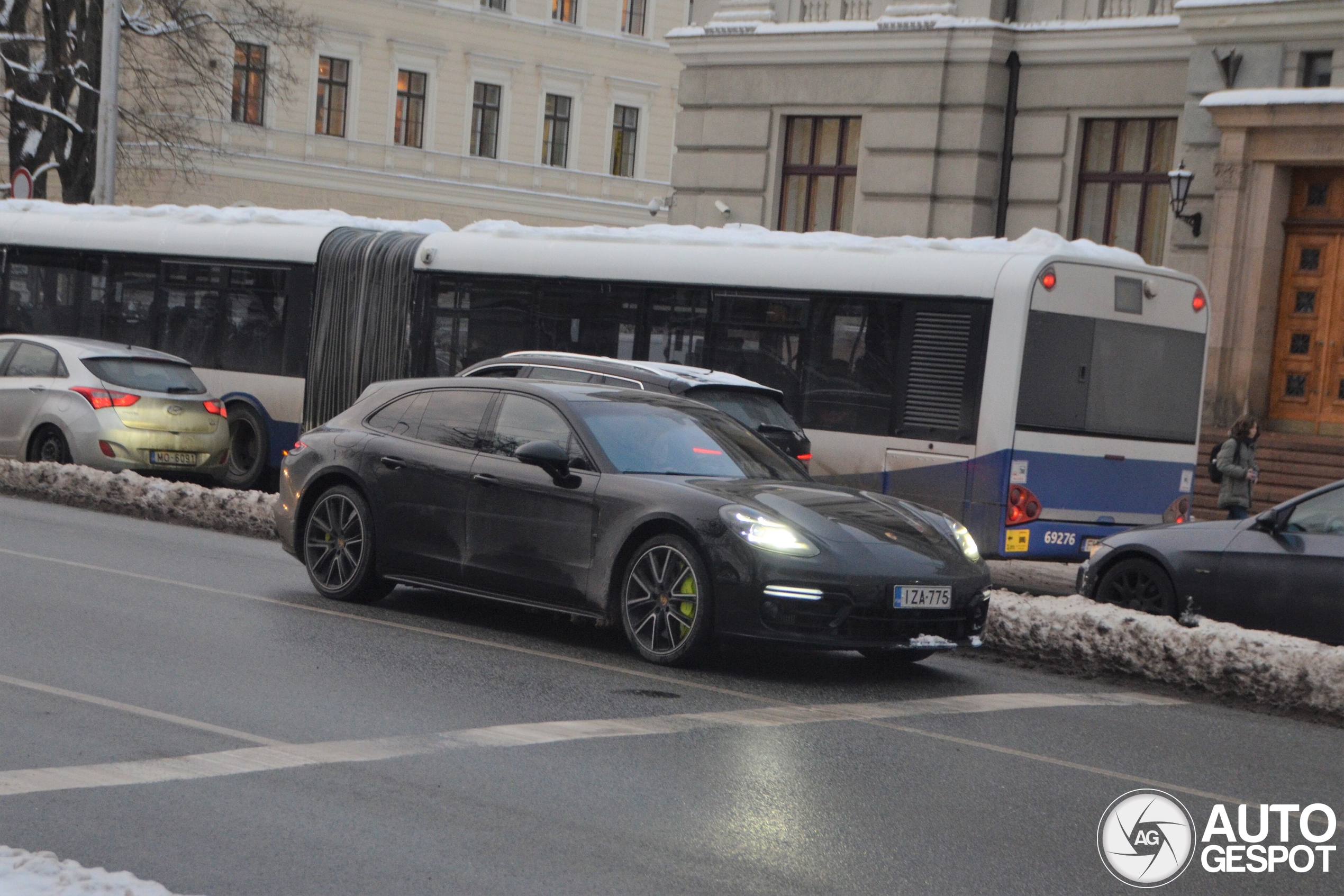 Porsche 971 Panamera Turbo S E-Hybrid Sport Turismo