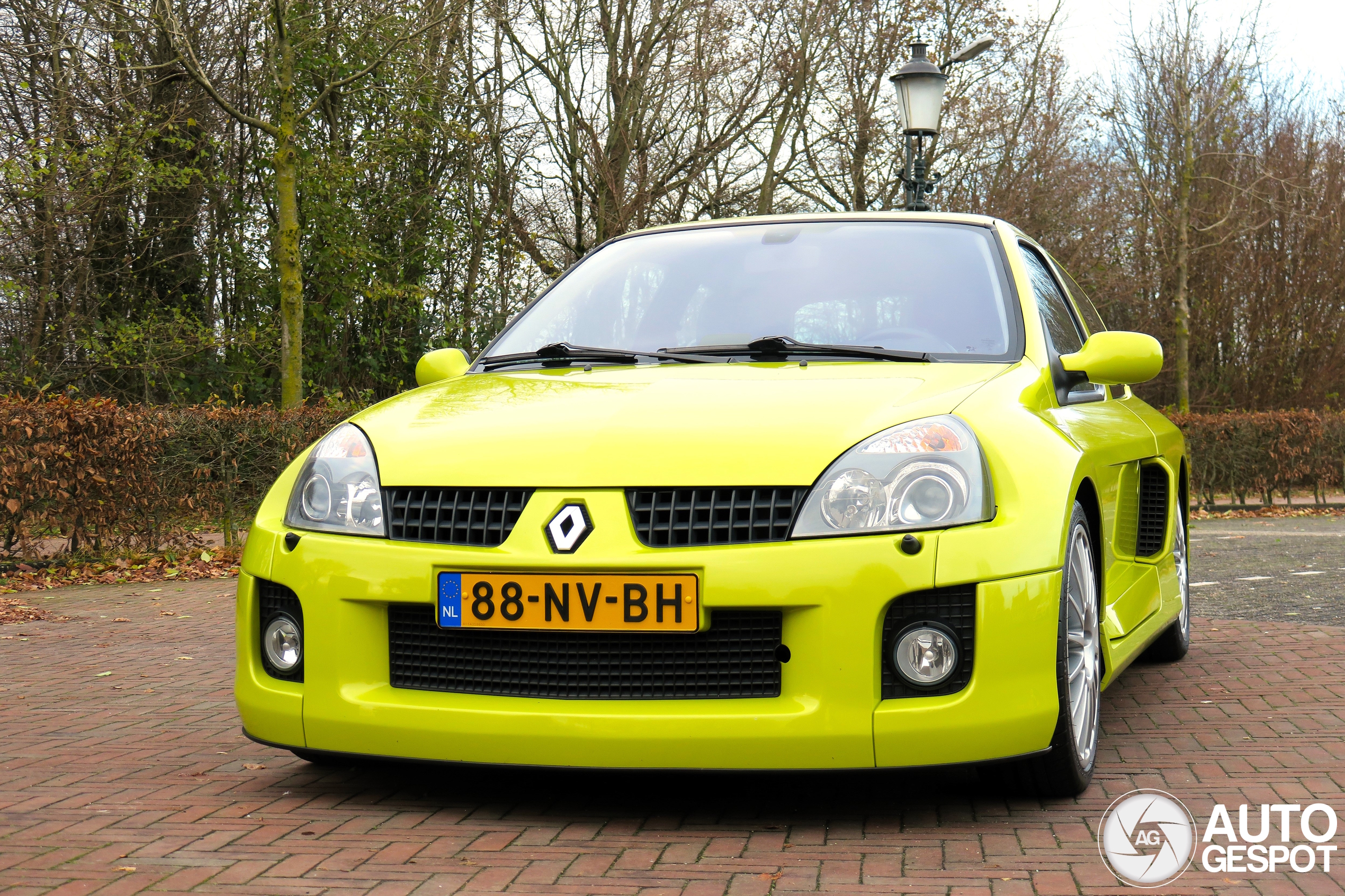 Renault Clio V6 is een extreme hatchback