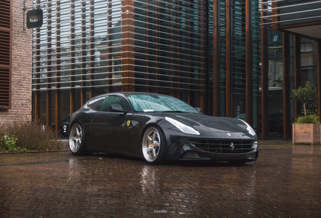 Ferrari FF