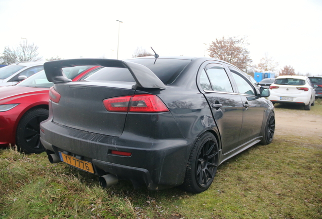 Mitsubishi Lancer Evolution X