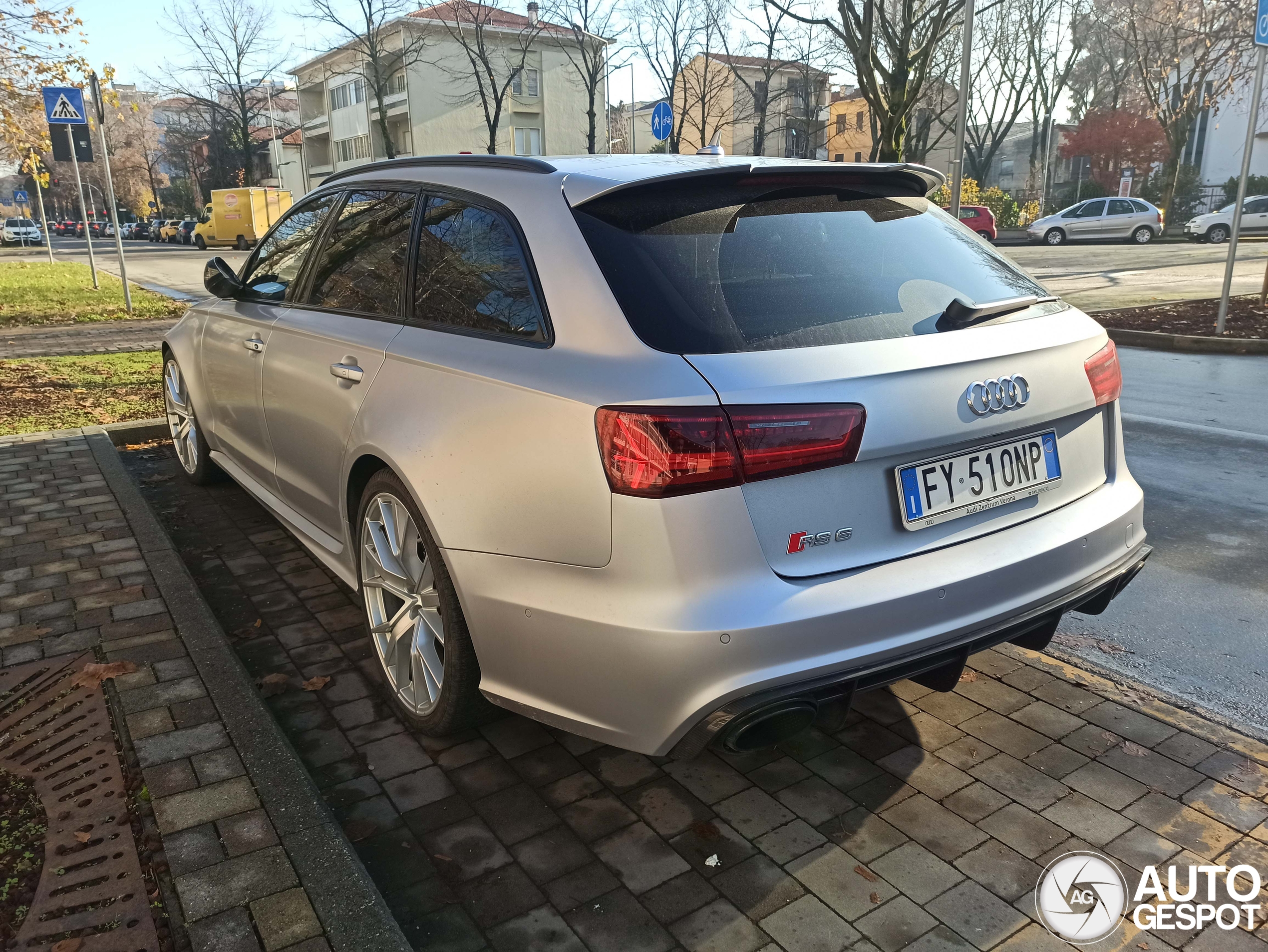 Audi RS6 Avant C7 2015